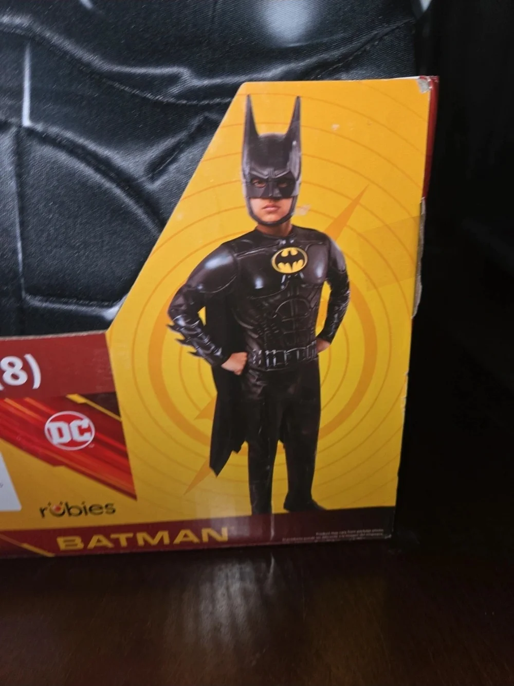 DC Batman Boys Black and Yellow Superhero Costume Sz Medium 8